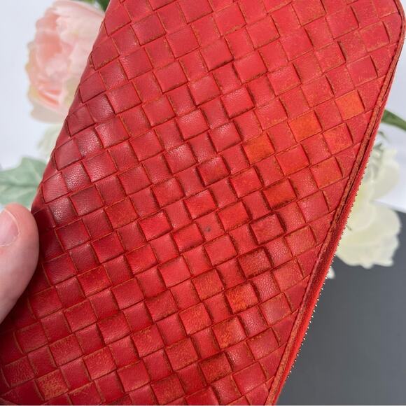 Bottega Veneta Orange Woven Leather Zip Around Wallet - Picture 9 of 10